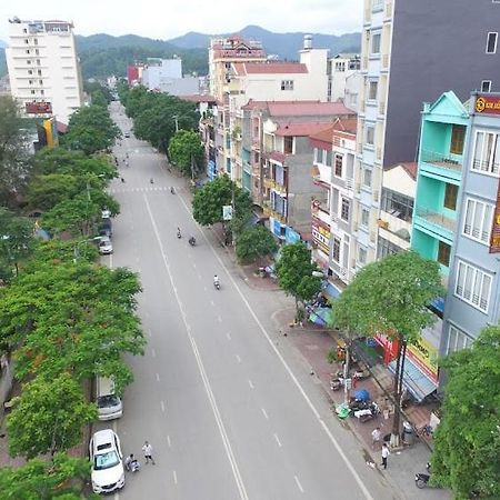 ホテルKhach San Kim Dong Hoang Nga エクステリア 写真