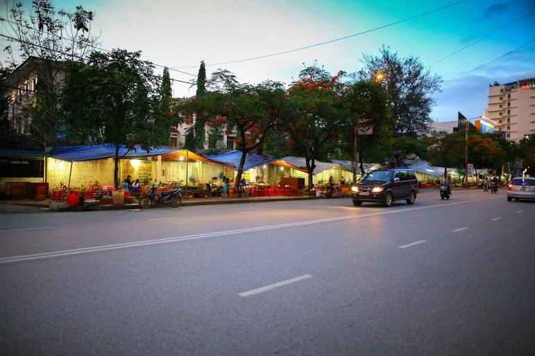 ホテルKhach San Kim Dong Hoang Nga エクステリア 写真