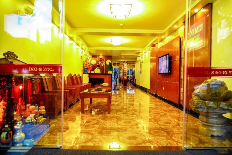 ホテルKhach San Kim Dong Hoang Nga エクステリア 写真